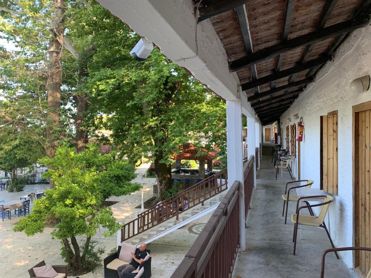 Hotel Aqua Rossa Kokkino Nero Luaran gambar