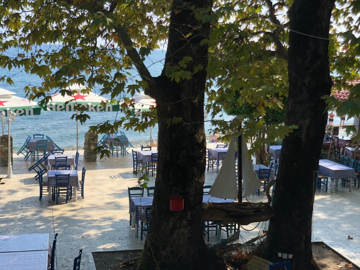 Hotel Aqua Rossa Kokkino Nero Luaran gambar