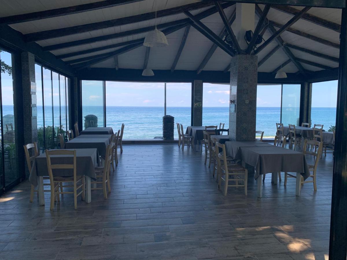 Hotel Aqua Rossa Kokkino Nero Luaran gambar
