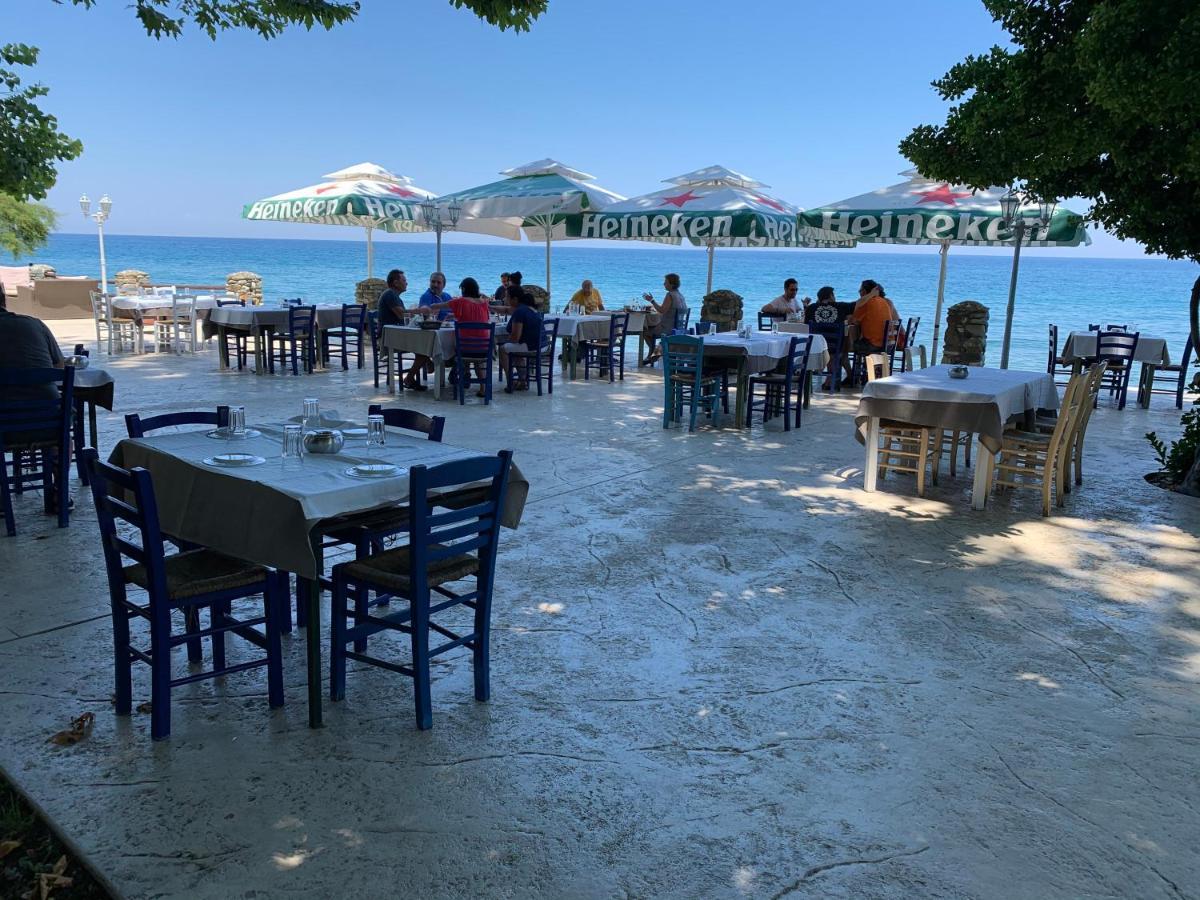 Hotel Aqua Rossa Kokkino Nero Luaran gambar